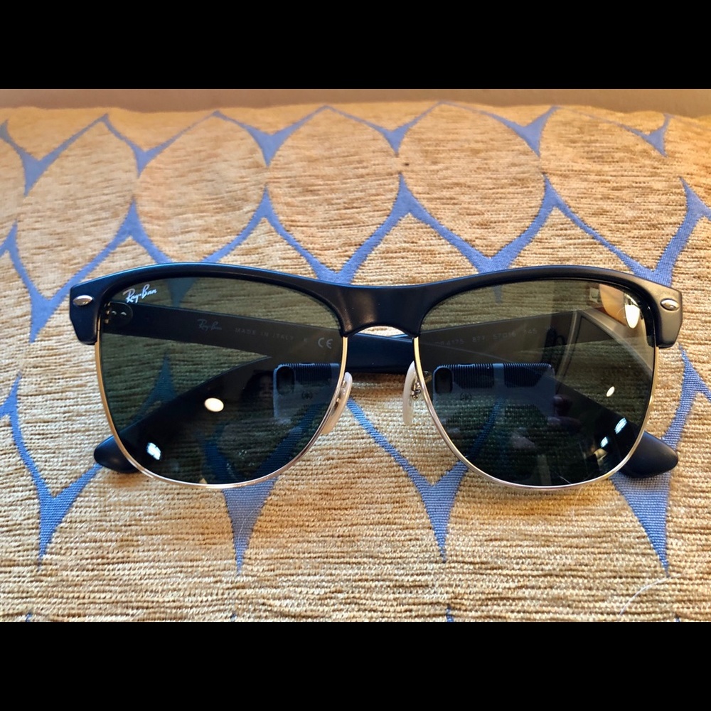 CLUBMASTER OVERSIZED RAYBANS